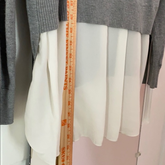 Like NEW Adrianna Papell  sweater. - Picture 8 of 8